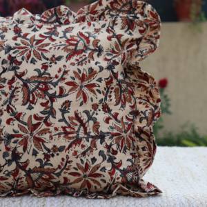 Housse de coussin décorative de luxe en coton rayé style bohème avec volants et franges, coussin de designer bohème à volants - Product Image 2