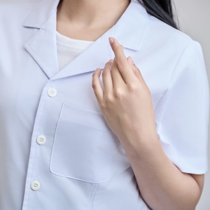 Blouse de laboratoire médicale FMF OEM |   Veste longue blanche unisexe |   Uniforme d'hôpital en polycoton 65/35 |   En stock |   Modèle 61003/62003 - Product Image 1