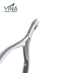 Cortacutículas Profesional de Acero Inoxidable VNC-08-GC de Vina para el Cuidado Diario de las Uñas, Set de Manicura y Pedicura para Dedos de Manos y Pies - Product Image 1