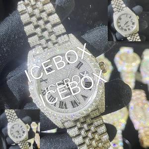 Montre Icedout VVS1 en Moissanite avec Verre en Cristal, Acier Inoxydable, Lunette Noire, Résistance à l'Eau 10 Bar, Bracelet de Luxe avec Fermoir - Product Image 1