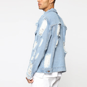 Veste décontractée pour homme en denim déchiré avec col rabattable et fermeture boutonnée, collection printemps 2020 - Product Image 3