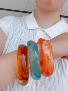 Brazalete de Resina Hecho a Mano, Moderno y Elegante, para Chicas y Mujeres, Regalos de Buena Calidad con el Mejor Acabado - Product Image 4