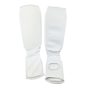 Protège-tibias de boxe en cuir premium, de différentes couleurs, avec chaussettes de compression pour mollets larges, vente en gros - Product Image 2