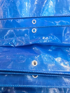 Rouleaux de bâche en PE personnalisables - Tissu robuste, imperméable et résistant aux déchirures, diverses options de grammage et de couleur pour une utilisation en extérieur - Product Image 6