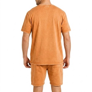 Ensemble T-shirt et short orange rouille teint sur mesure pour homme, en coton délavé vintage, style streetwear d'été, coupe décontractée, tenue deux pièces - Product Image 5