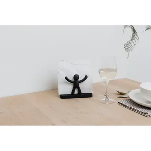 Porte-serviettes en métal fait main de qualité export, support décoratif de cuisine haut de gamme, porte-serviettes brodé fabriqué par Zahid Exports - Product Image 1