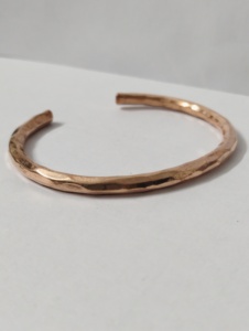 Brazalete de Cadena Trenzada en Oro Rosa, Joyería Metálica Hecha a Mano, Estilo de Lujo para Hombres y Mujeres - Product Image 4