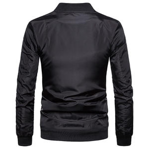 Chaqueta Bomber Estilo Athleisure, Ligera, Tejido de Alto Rendimiento, Calidad Superior, Ajuste Cómodo, Prenda Exterior Moderna para Uso Diario - Product Image 5