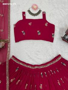 Conjunto de Lehenga de Diseño en Georgette Sintética Pesada con Lentejuelas y Cordones, Adorno Floral, Color Rosa Oscuro, Moda Femenina - Product Image 6
