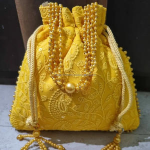 Bolso de Mano con Bordado Chikankari Hecho a Mano en India, Unisex, Forro de Satén de Algodón, Regalo de Boda/Recuerdo de Fiesta, Monedero con Cordón - Product Image 1