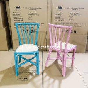 Chaises en rotin faites à la main pour enfants, idéales pour la location événementielle, les anniversaires, les mariages, les réceptions, les fêtes rustiques et la décoration d'événements. - Product Image 4
