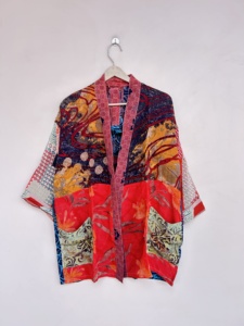 Robe de plage courte en soie crêpe colorée, style kimono - Product Image 1