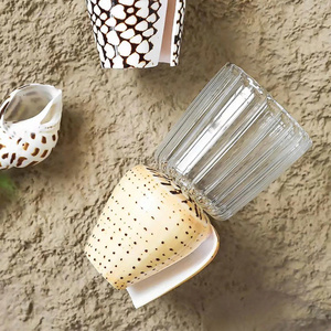 Verres à vin en coquillage, faits à la main, en forme de conque avec insert en verre lisse, élégante coupe à boisson pour la décoration de table de fête, Vietnam - Product Image 1