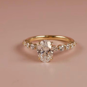 Anillo de Compromiso y Boda de Lujo con Diamante Ovalado de 3 Quilates Creado en Laboratorio, Chapado en Oro de 14k, para Fiestas y Regalos - Product Image 1