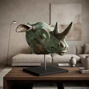 Sculpture de tête de rhinocéros en bois sur support en métal, style rustique tribal, objet décoratif de table, accent de décoration intérieure - Product Image 5