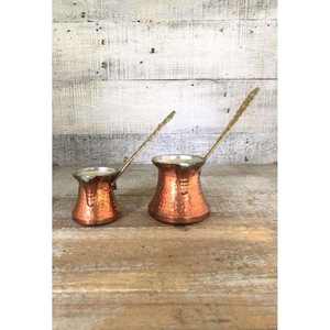 Ensemble de 2 pots à thé/café turcs décoratifs modernes de luxe, design martelé spécial Moyen-Orient, avec couvercle et poignée en laiton, compatibles lave-vaisselle - Product Image 1