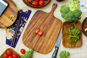 Planche à découper en bois de qualité supérieure, finition naturelle, pour servir des salades, forme carrée, passe au lave-vaisselle, épaisseur personnalisée - Product Image 6