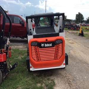Tracteurs compacts Bobcat T66 d'occasion de qualité supérieure, moteurs testés pour leur fiabilité et une réponse moteur fluide. - Product Image 1