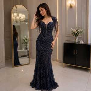 Robe de soirée sirène en satin ornée de paillettes et de perles, avec corsage corset et manches courtes, robe de créateur pour mariages et événements formels - Product Image 3