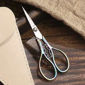 Tijeras de Bordado de Alta Calidad con Mango Recubierto Multicolor, Tijeras Multiusos con Diseño Elegante - Product Image 5