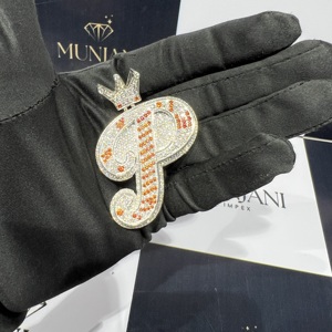 จี้เพชรทรงตัวอักษร P แบบชุบทองคำขาว S925 ประดับเพชร VVS ทรงเหลี่ยมเจียระไนอย่างสวยงาม พร้อมใบรับรอง IGI เหมาะสำหรับงานปาร์ตี้ สไตล์ฮิปฮอป - Product Image 5