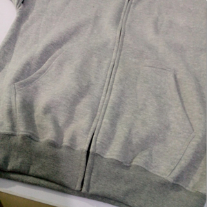 เสื้อฮู้ดซิปเต็มตัว ผ้าฟลีซคอตตอน 100% ทรงโอเวอร์ไซส์ ใส่ได้ทั้งชายหญิง มีกระเป๋า พิมพ์ลายด้วยเทคนิค Heat-Transfer รับทำโลโก้ตามสั่ง บริการ OEM สำหรับฤดูหนาว - Product Image 2