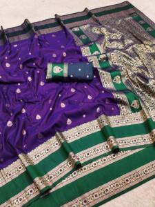 Sari Tradicional Indio de Seda Banarasi con Trabajo de Tejido Zari para Bodas y Eventos Festivos, Atuendo para Mujer - Product Image 4