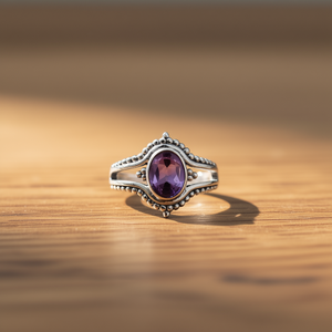 Anillo de Amatista de 2.7 Gramos, Accesorio Elegante y con Estilo para Mujer - Product Image 3
