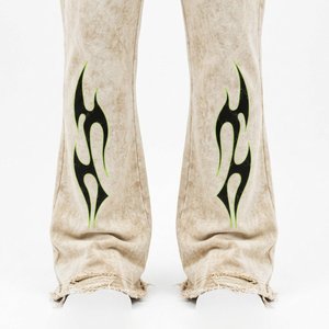 Ensemble de survêtement beige à capuche pour homme avec imprimé flamme noir par sublimation, streetwear, coupe ample avec poches à cordon de serrage sur toute la longueur - Product Image 6