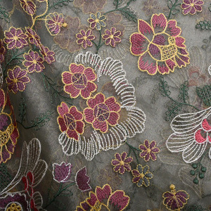 Tela de encaje floral de malla de georgette de calidad exportación con bordado maltado premium para vestidos de novia y prendas de ocasión. - Product Image 2