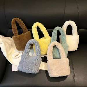 Nouveau sac en fausse fourrure pour femme, design vintage, indispensable pour la vie quotidienne en automne - Product Image 1