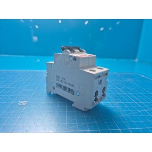 2CD S202-C6 ABB S252 001 R0064 2ขั้วขนาดเล็กตัดวงจรใช้เป็นชิ้นส่วนอุปกรณ์เซมิคอนดักเตอร์แบบดั้งเดิม - Product Image 1