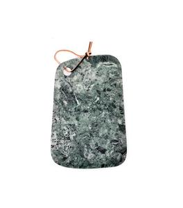 Tabla de cortar de mármol de diseño para un aspecto de cocina impecable, para cortar, servir y presentar alimentos. - Product Image 2