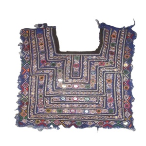 Blusa Étnica Hecha a Mano con Bordado y Espejos, Cuello Cuadrado, Manga Corta, Estampado Floral, Algodón Ligero y Transpirable para Mujer - Product Image 1