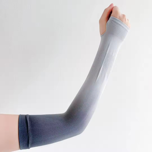 Mangas de Ciclismo Unisex Ligeras de Poliéster Compports con Logotipo Personalizado, Transpirables, Protección UV y Orificio para el Pulgar - Product Image 2