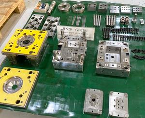 Moldes de herramientas de acero y plástico médico sostenible Soluciones de moldeo por inyección de material reciclado en Vietnam - Product Image 3