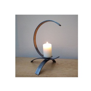 Porte-bougie en fer forgé avec support de lanterne métallique pour centre de table, éclairage de terrasse, rassemblements saisonniers, événements familiaux - Product Image 1