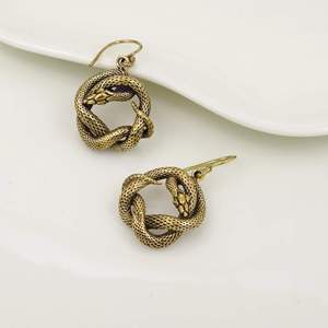 Pendientes Colgantes con Diseño de Serpiente Vintage, Chapados en Oro, de Latón, Joyería de Moda para Mujer, Pieza Destacada - Product Image 3
