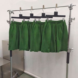 Pantalones cortos de algodón de color liso para hombre, cintura elástica, ropa informal, longitud media, tejidos, transpirables, con bolsillos, disponibles en varios colores - Product Image 2