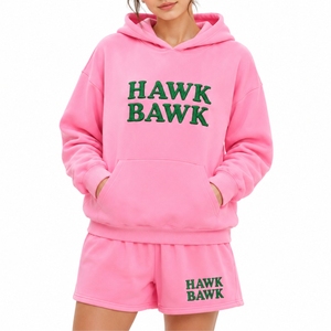 Ensemble short et sweat à capuche pour femme – Style lounge premium, tissu doux et confortable, mode décontractée moderne, coupe décontractée pour le quotidien - Product Image 1
