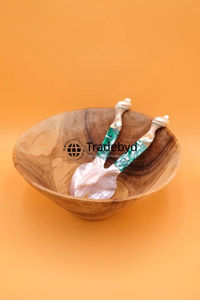 Cuillère de service élégante en nacre incrustée, faite à la main, par Tradebyd - Product Image 2