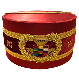 Corona de Capítulo del Gran Sacerdote del Arco Real, con bordado a mano de hilo rojo, insignia masónica con intrincado punto de cruz. - Product Image 2