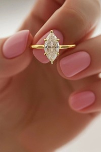 Anillo de Compromiso con Moissanita Corte Marquesa, Chapado en Oro de 18K, con Seis Puntas, Anillo de Boda Solitario para Mujer - Product Image 3