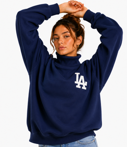 Sweat-shirt polaire à col roulé pour femme, écologique, respirant, coupe oversize, décontracté, manches courtes, longueur courte, logo avant, confortable - Product Image 4