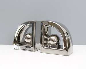 Sujetalibros de metal elegantes, adecuados para hogares, oficinas y estudios, que ofrecen un atractivo decorativo y una estructura fiable. - Product Image 3