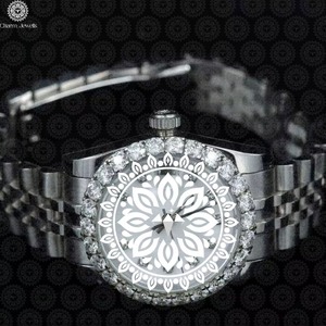 Montre de luxe au design unique, style hip-hop, avec diamants Moissanite, étanche, en acier inoxydable, bijou de mode, disponible à la vente - Product Image 1