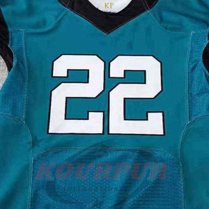 Uniforme de fútbol americano KP 7v7 Camiseta de fútbol acolchada de grado premium con pantalones de contraste de alta calidad de proveedor paquistaní - Product Image 3