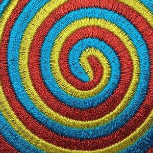 Meilleures ventes : Patchs brodés tissés en tissu chenille PVC 3D en forme de cœur, appliqués pour chapeaux, qualité supérieure du Pakistan - Product Image 2