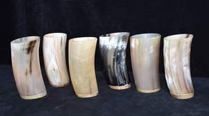 Verres à shot authentiques en corne de Viking, faits à la main, avec base en bois naturel et verre poli, pour shots de rhum, idéal pour les fêtes - Product Image 6
