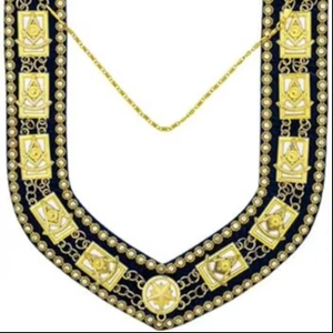 Collier de chaîne Past Master Blue Lodge - Fond bleu avec strass dorés est un magnifique et prestigieux ornement formel. - Product Image 1